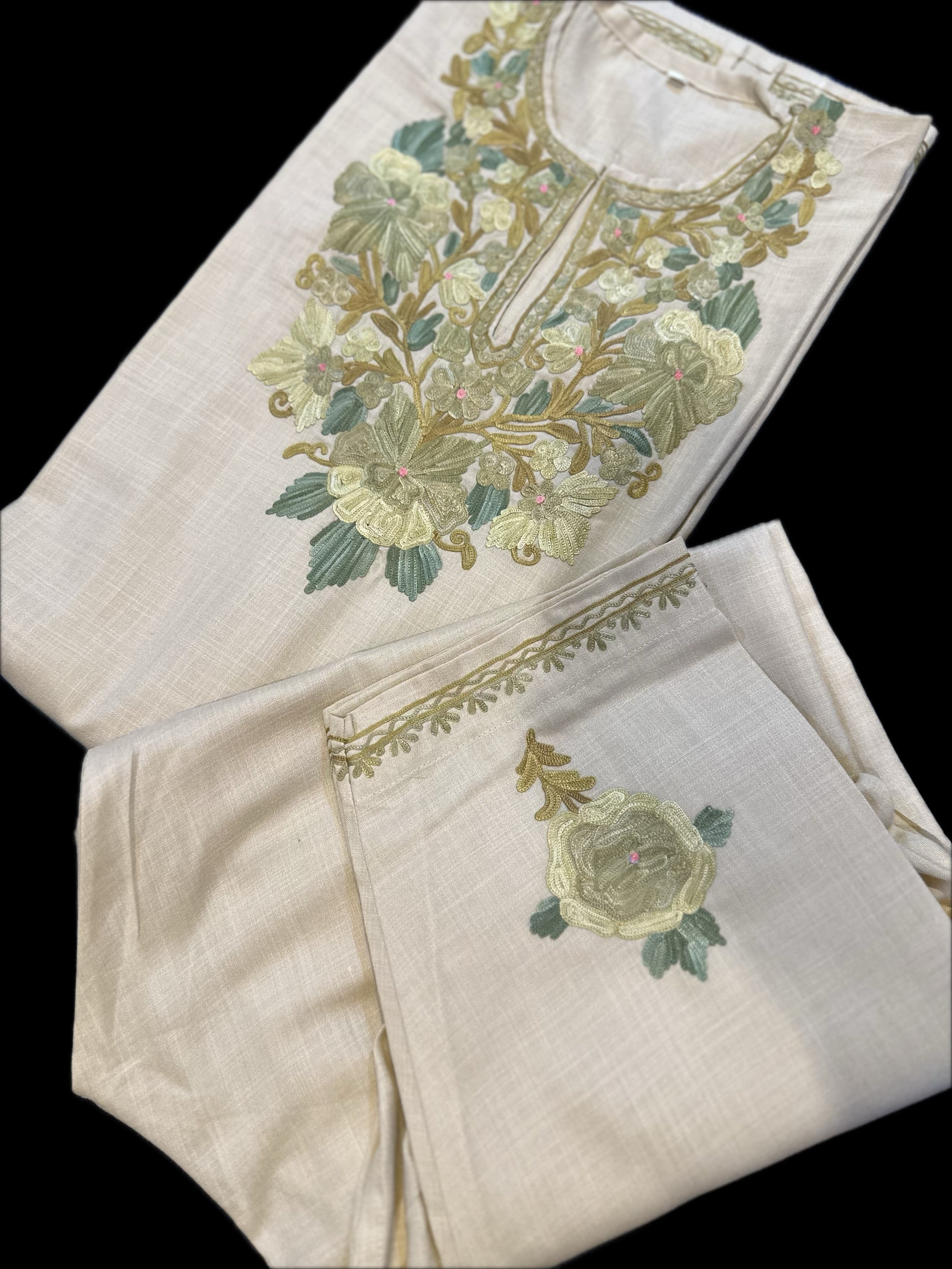 Summer Pheran set (Aari)