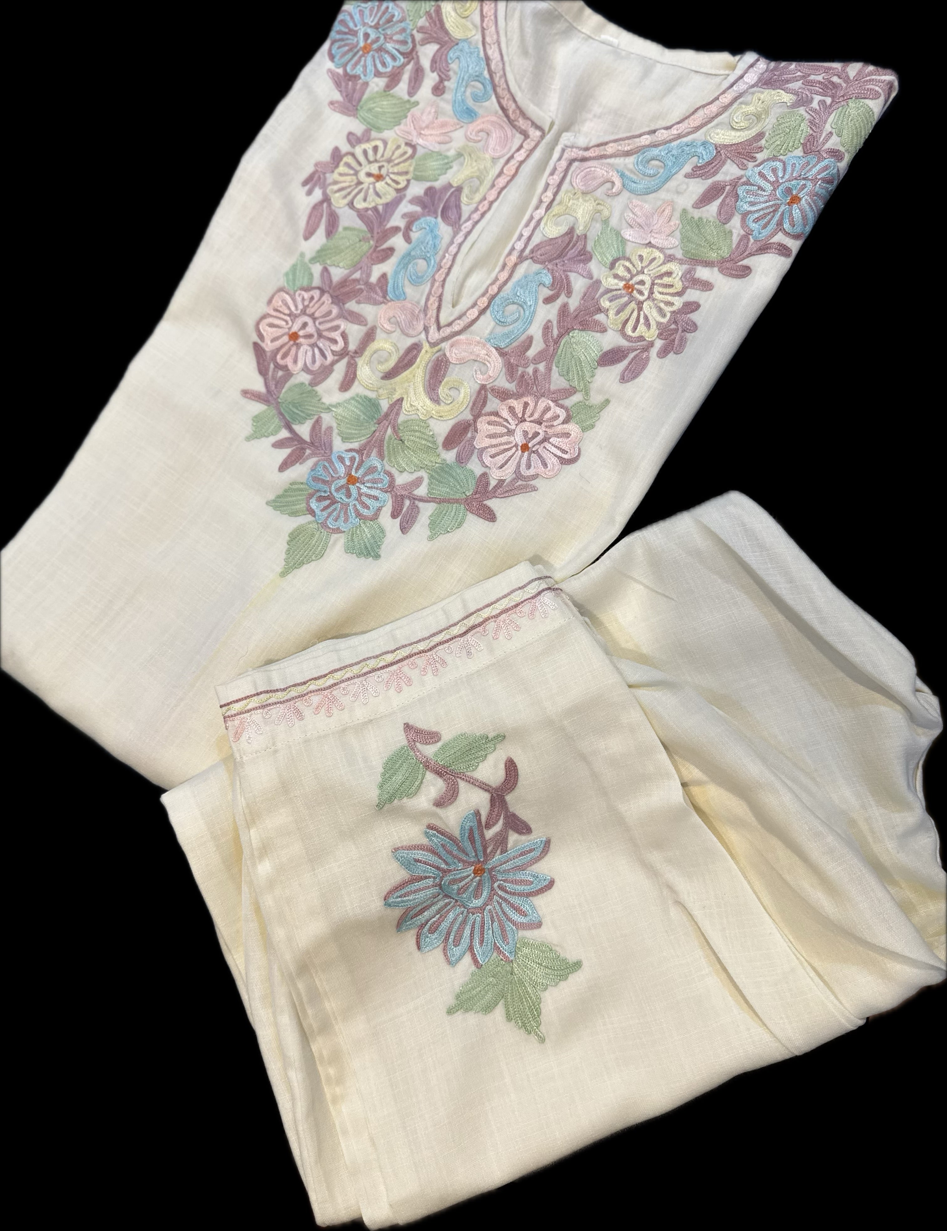 Summer Pheran set (Aari)